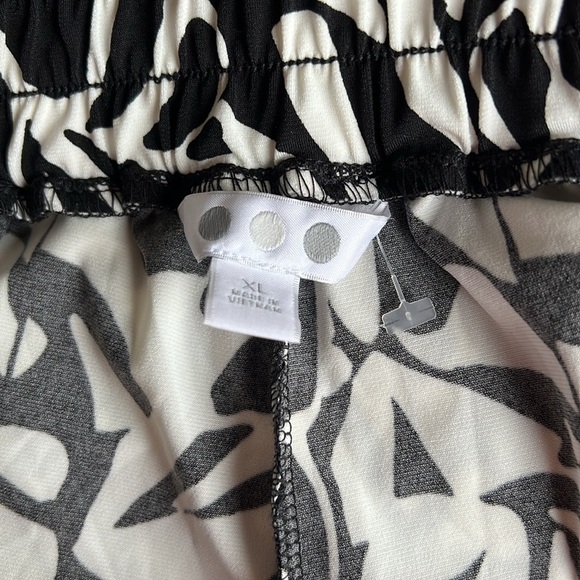 NWOT Three Dots Women's Pull-On Pant Black/White XL - Picture 6 of 6